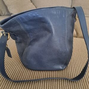 Coach navy blue purse, 1444-445 with brass zipper vintage